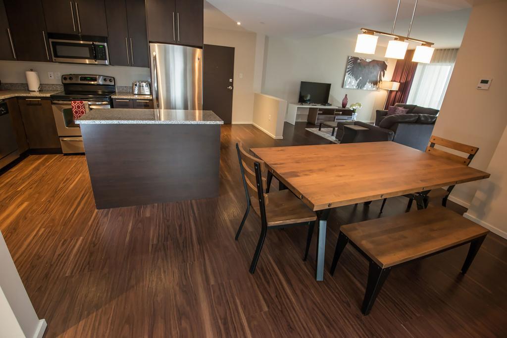 Nova Suites Inc. Галифакс Экстерьер фото